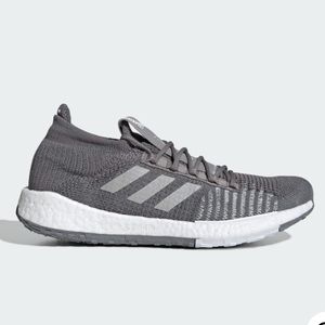 ADIDAS PULSEBOOST HD Sz 8.5 M Like NEW Worn once